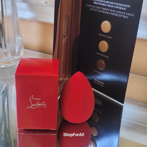 Christian Louboutin - Picture 3 of 9